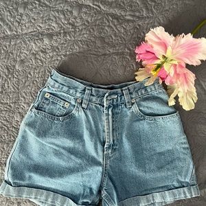 VTG Gap Women’s High Rise Jean Shorts Size 2